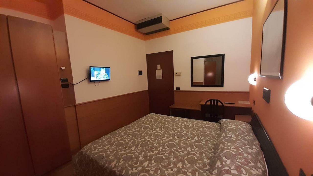 Hotel Valentino Centro Storico Orvieto Buitenkant foto
